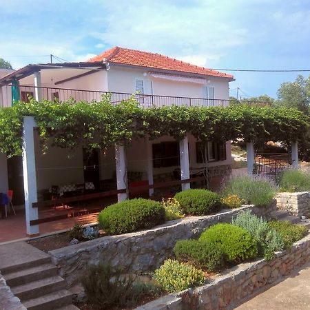 Apartments Sonija Gdinj Exterior foto